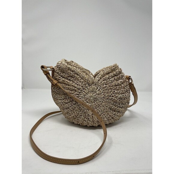 POOLSIDE Cesi Conch Bag Natural Woven Crossbody Magnetic Closure - Picture 2 of 9